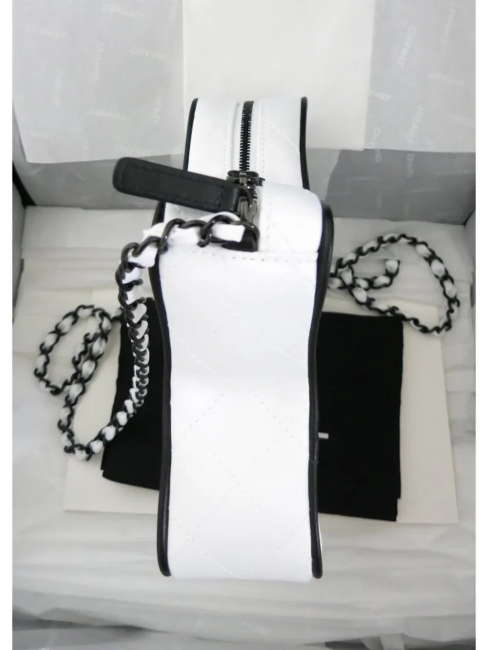 CHANEL 24 Cruise White STAR CC WALK OF FAME Hollywood Boulevard Crossbody Bag - Picture 6 of 14